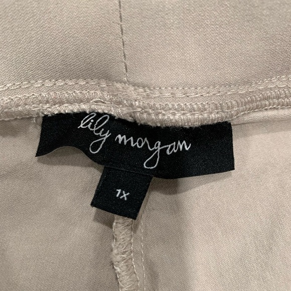 Lily, Morgan, size 1X, taupe capris - Picture 7 of 11